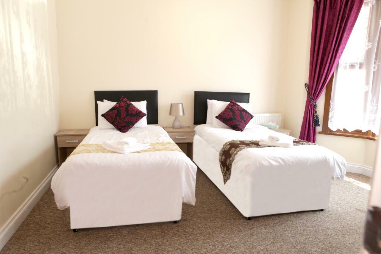 Hr Accommodation Londra Esterno foto