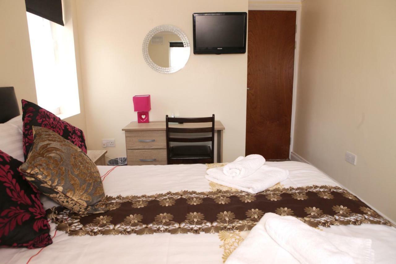 Hr Accommodation Londra Esterno foto