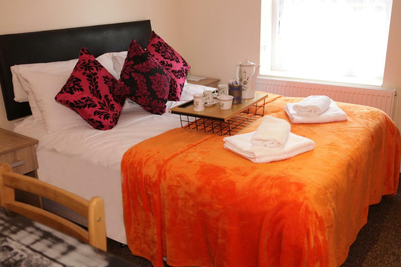 Hr Accommodation Londra Esterno foto